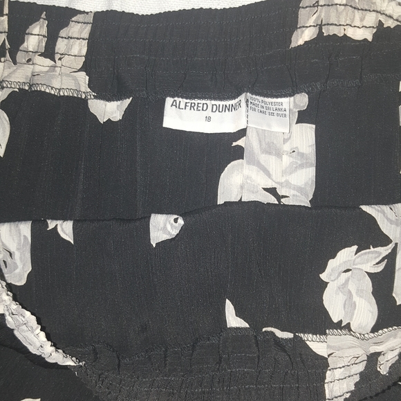 Alfred Dunner White Roses Print Midi Skirt - Picture 3 of 4